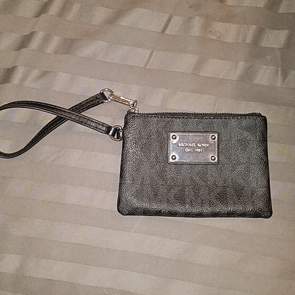 Wristlet - Picture 2 of 4